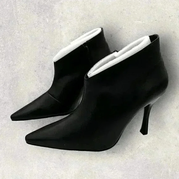 Details high heel booties black leather women's size 8B - Picture 3 of 11